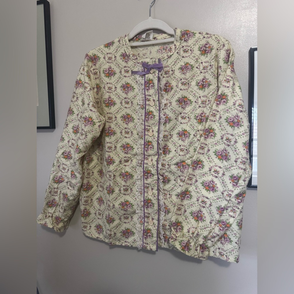 Vintage Sears Floral Quilted Pajama Set in Cream with Purple Trim